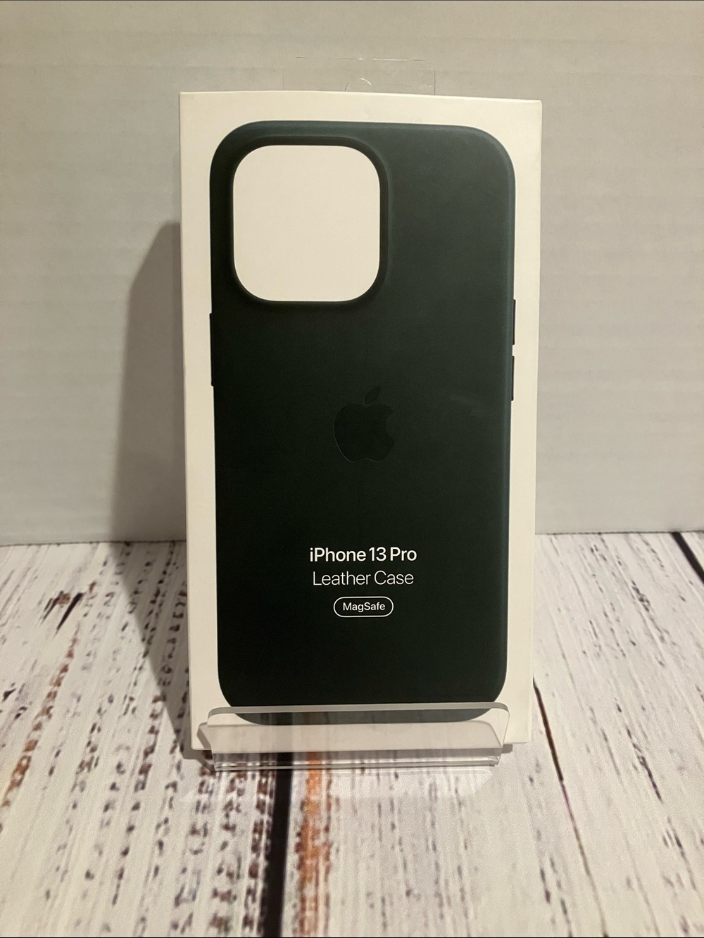Apple iPhone 13 Pro Leather Case - Sequoia Green (MagSafe)
